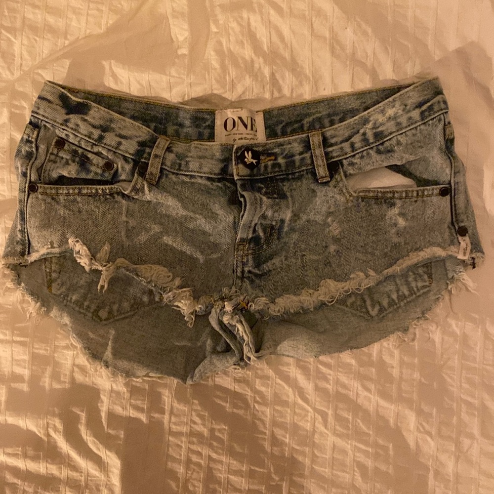One X One Teaspoon Bonita Daisy Duke styled cropped denim short shorts